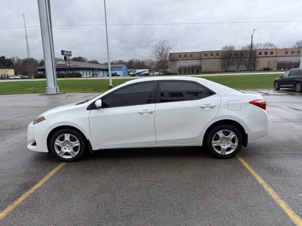 Used 2017 Toyota Corolla LE w/ Carpet Mat Package (TMS) image 30
