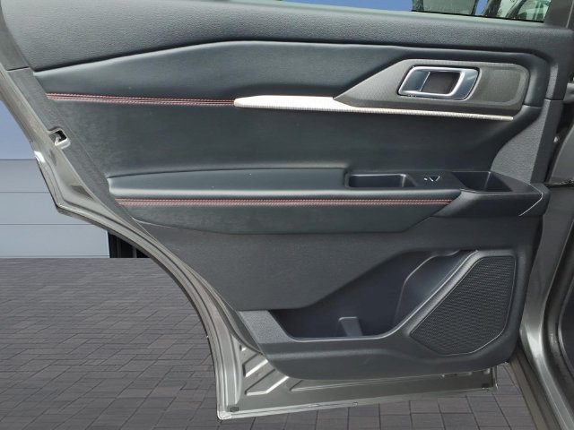 Certified 2025 Ford Explorer ST-Line AWD/4WD image 11
