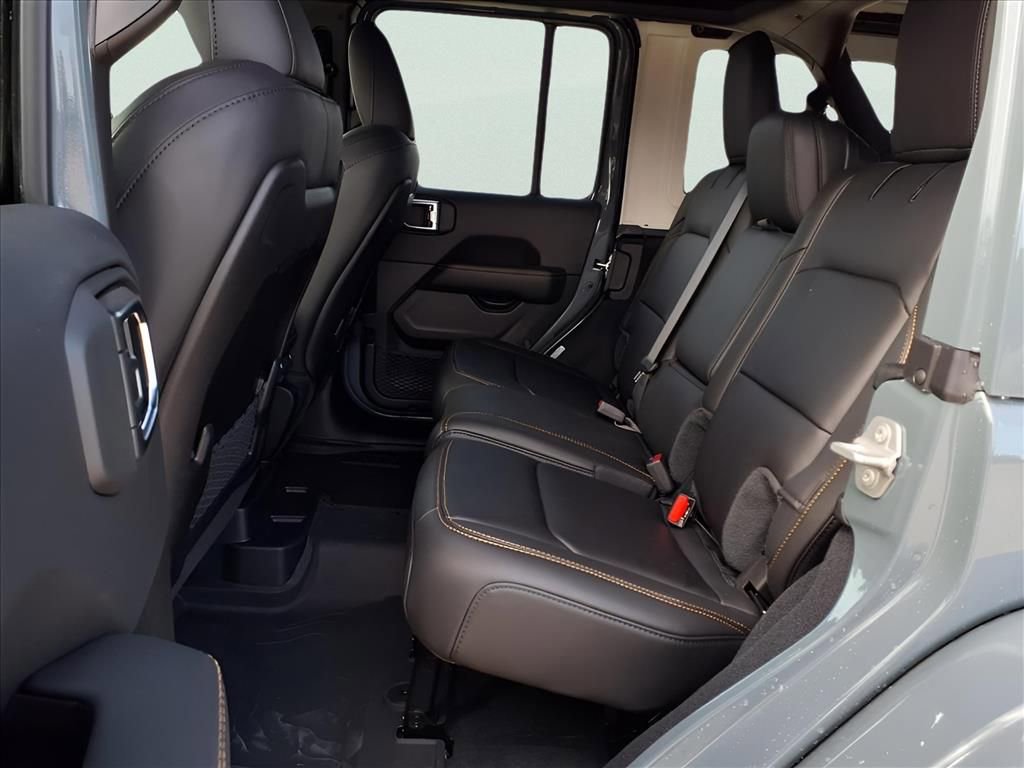 New 2025 Jeep Wrangler Unlimited Rubicon 392 image 10