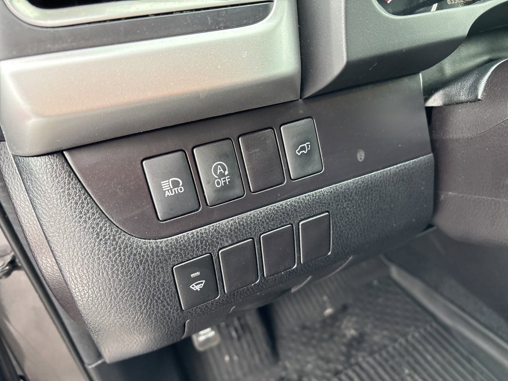 Used 2018 Toyota Highlander XLE image 23