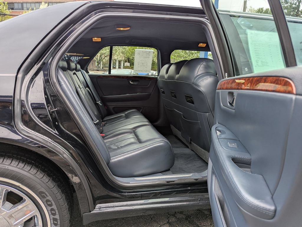 Used 2007 Cadillac DTS FWD image 48
