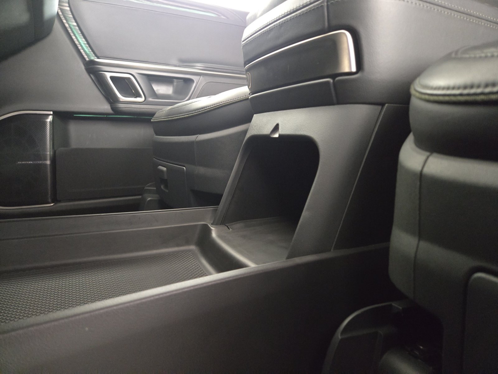 Used 2022 Rivian R1S Launch Edition Quad AWD/4WD image 33