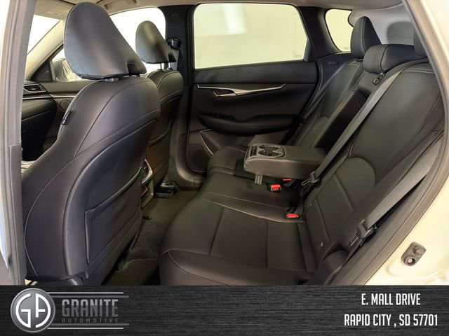 Used 2025 INFINITI QX50 Luxe image 25