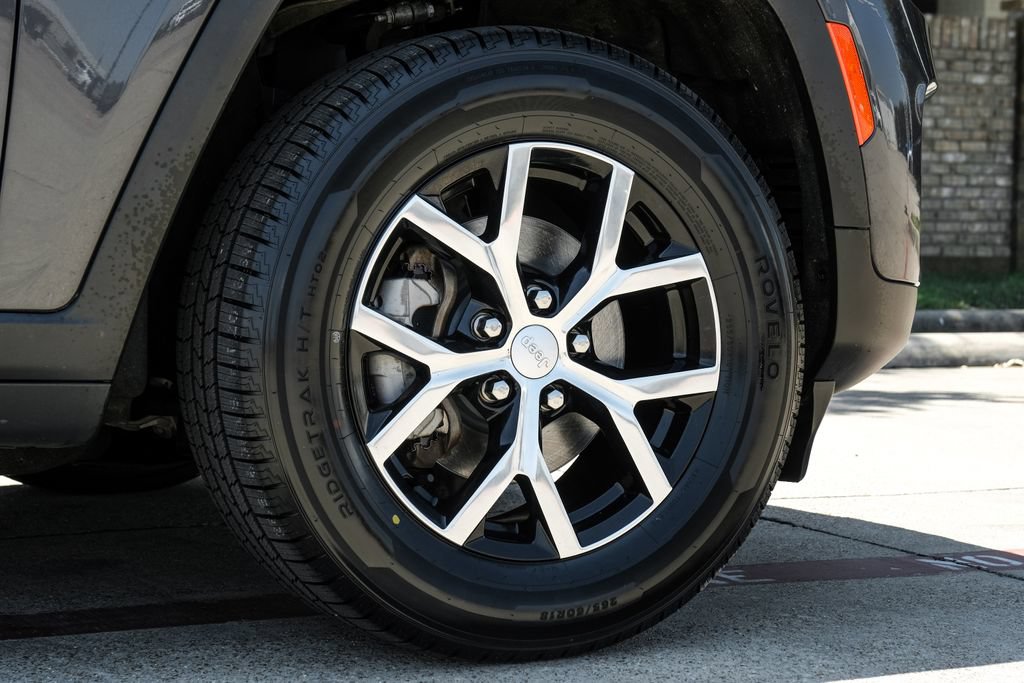 Used 2023 Jeep Grand Cherokee Limited AWD/4WD image 69