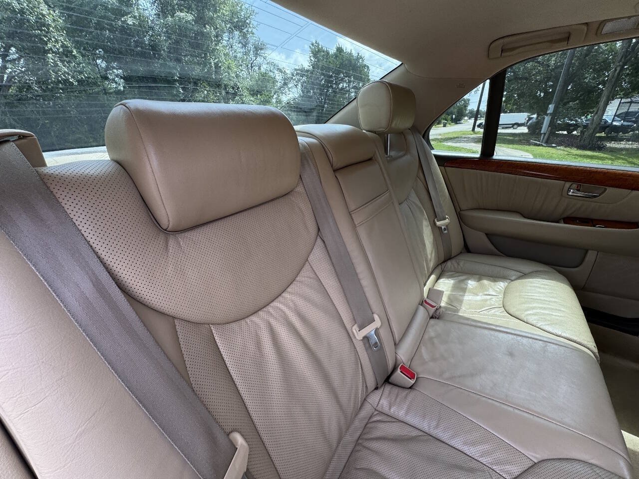 Used 2004 Lexus LS 430 RWD image 34