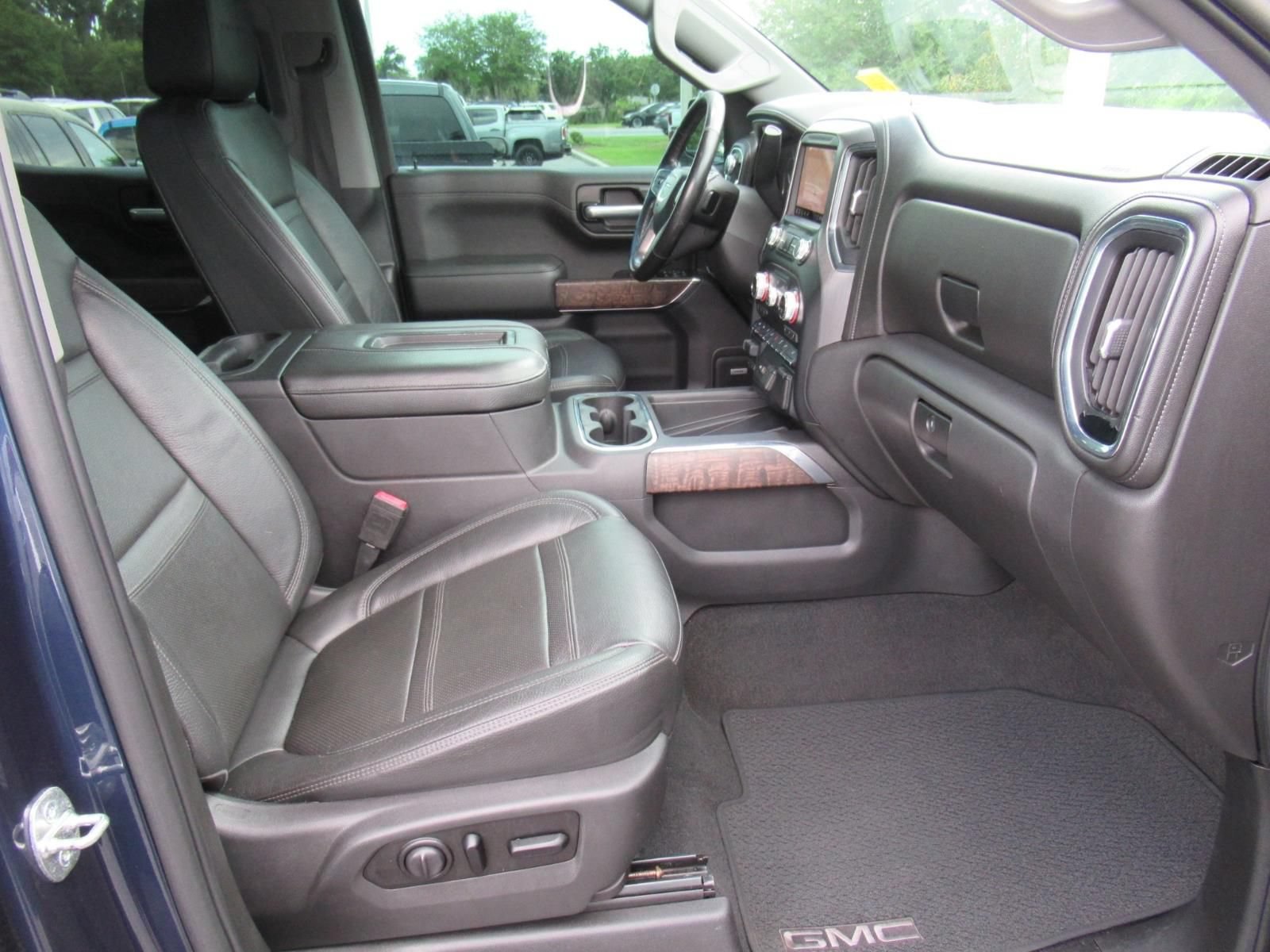 Used 2020 GMC Sierra 1500 Denali w/ Denali Ultimate Package RWD image 11