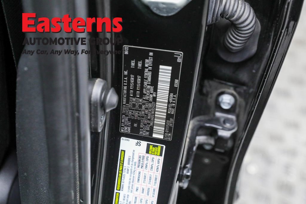 Used 2022 Toyota Corolla Cross LE image 33