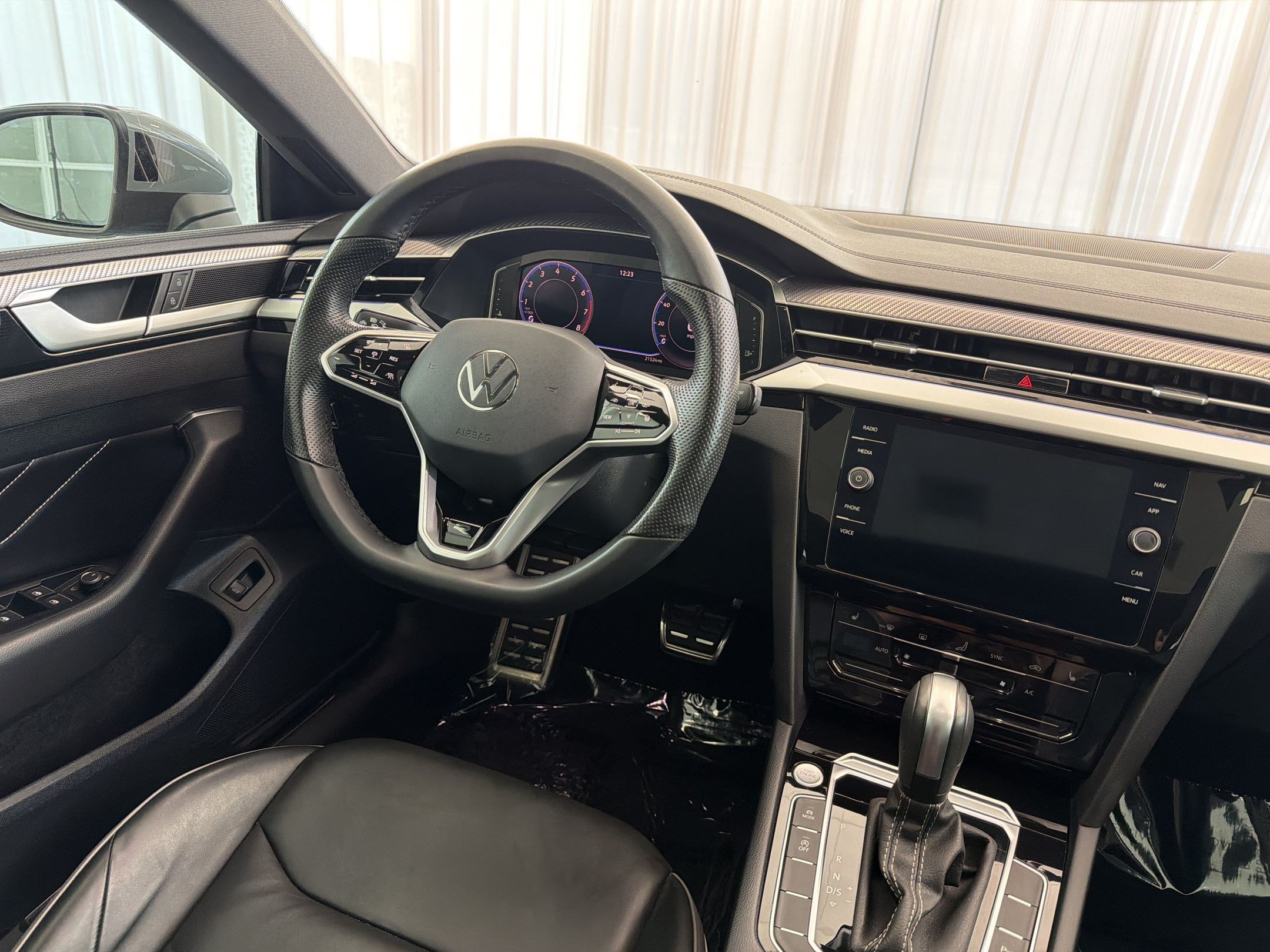 Used 2023 Volkswagen Arteon SEL AWD/4WD image 30