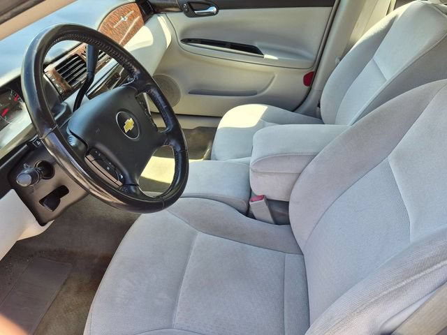 Used 2013 Chevrolet Impala LT FWD image 15