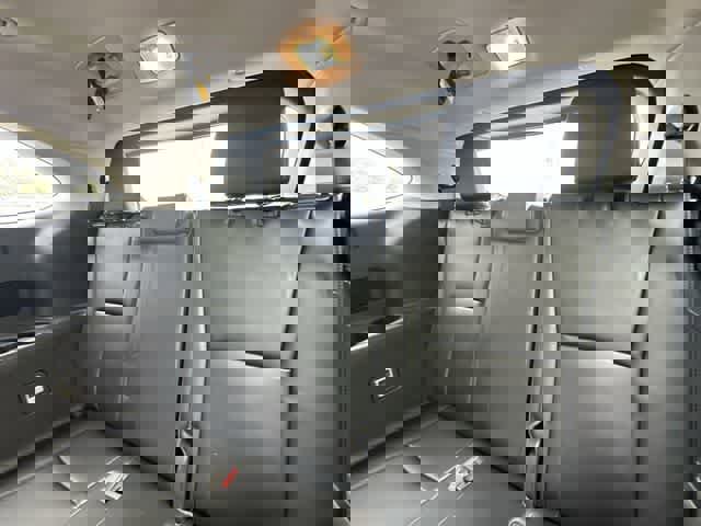 Used 2023 Toyota Highlander Limited image 18