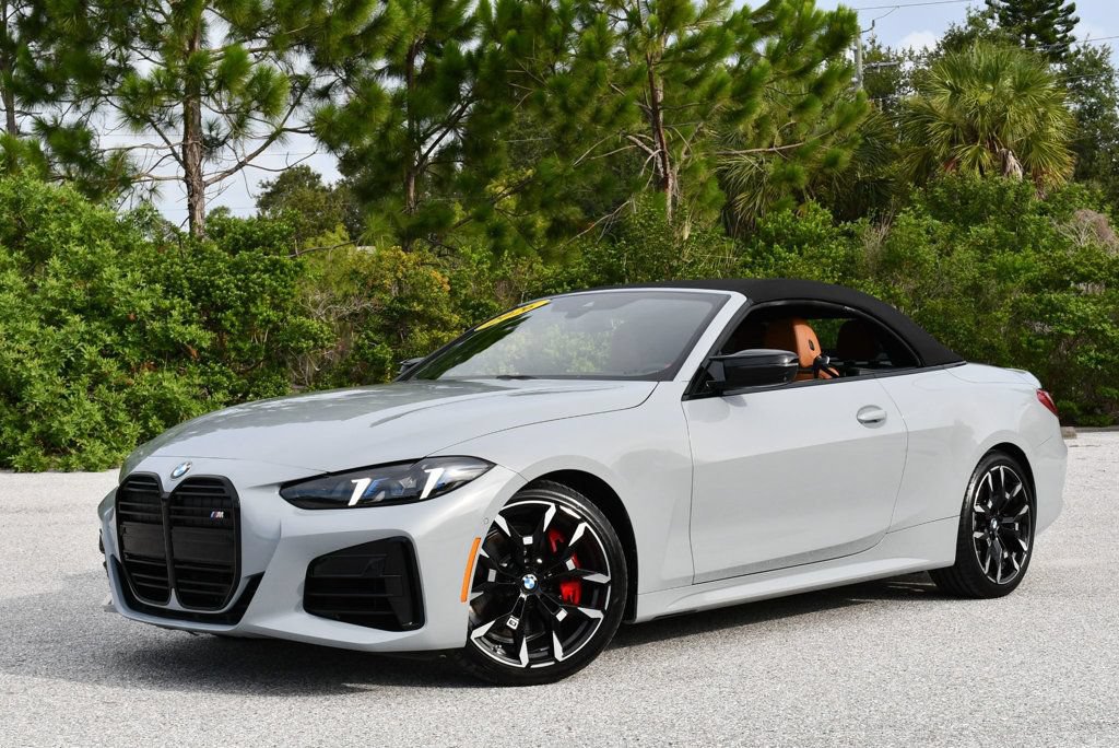 Used 2026 BMW M440i Convertible w/ Premium Package RWD image 25
