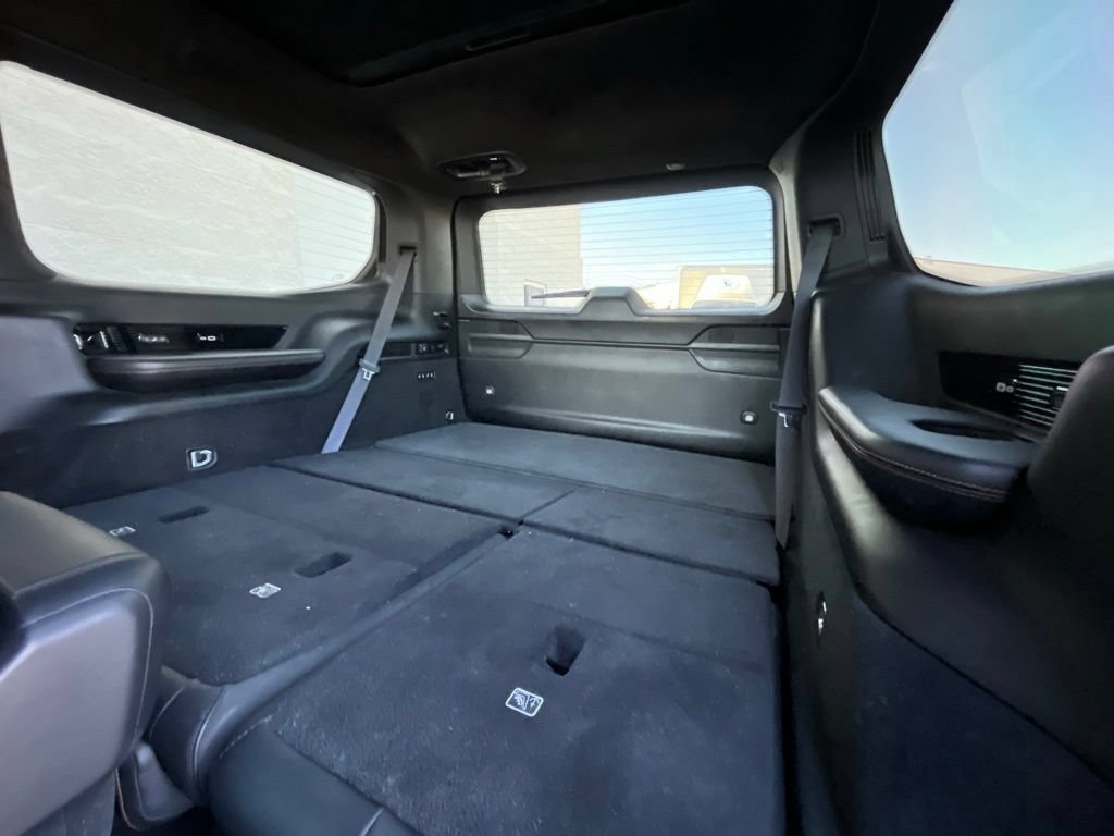 Certified 2022 Jeep Grand Wagoneer Series III w/ Rear Seat Video Group 1 AWD/4WD image 32
