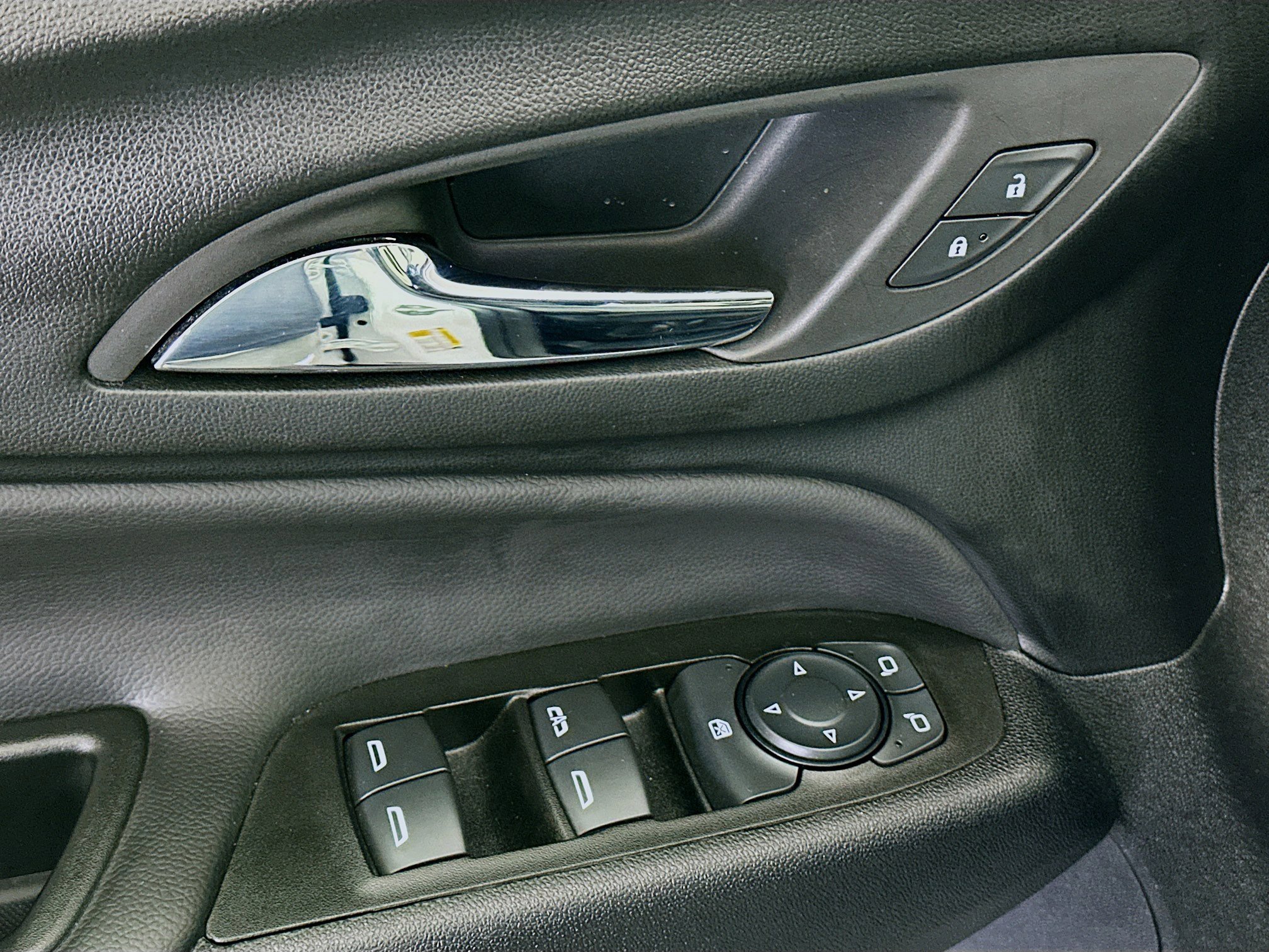 Used 2022 Chevrolet Equinox LT image 15