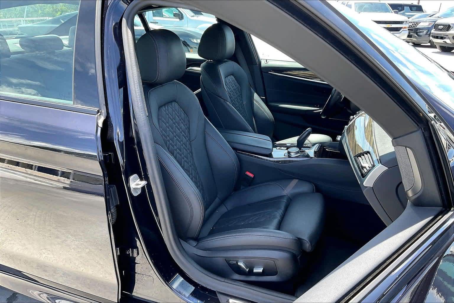Used 2023 BMW 530e w/ M Sport Package RWD image 13