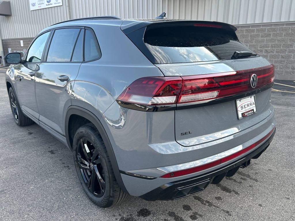 New 2026 Volkswagen Atlas Cross Sport SEL R-Line image 3