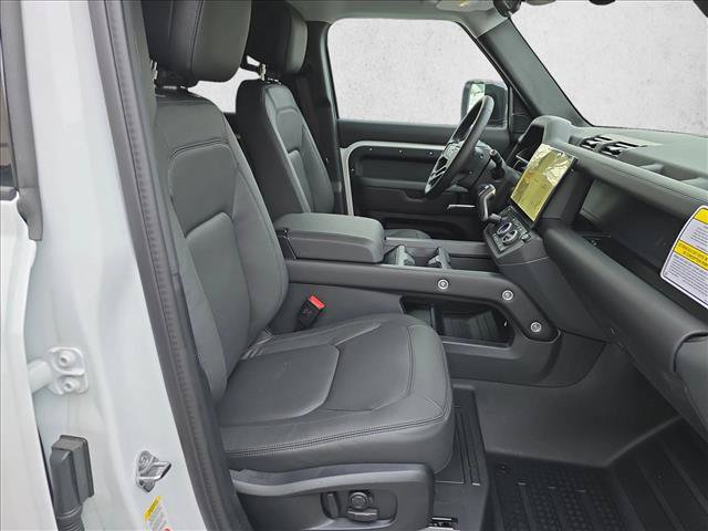 New 2026 Land Rover Defender 110 X-Dynamic SE AWD/4WD image 10