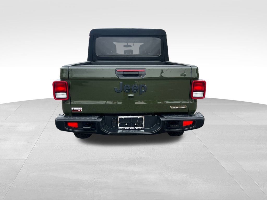 Used 2021 Jeep Gladiator Sport image 5