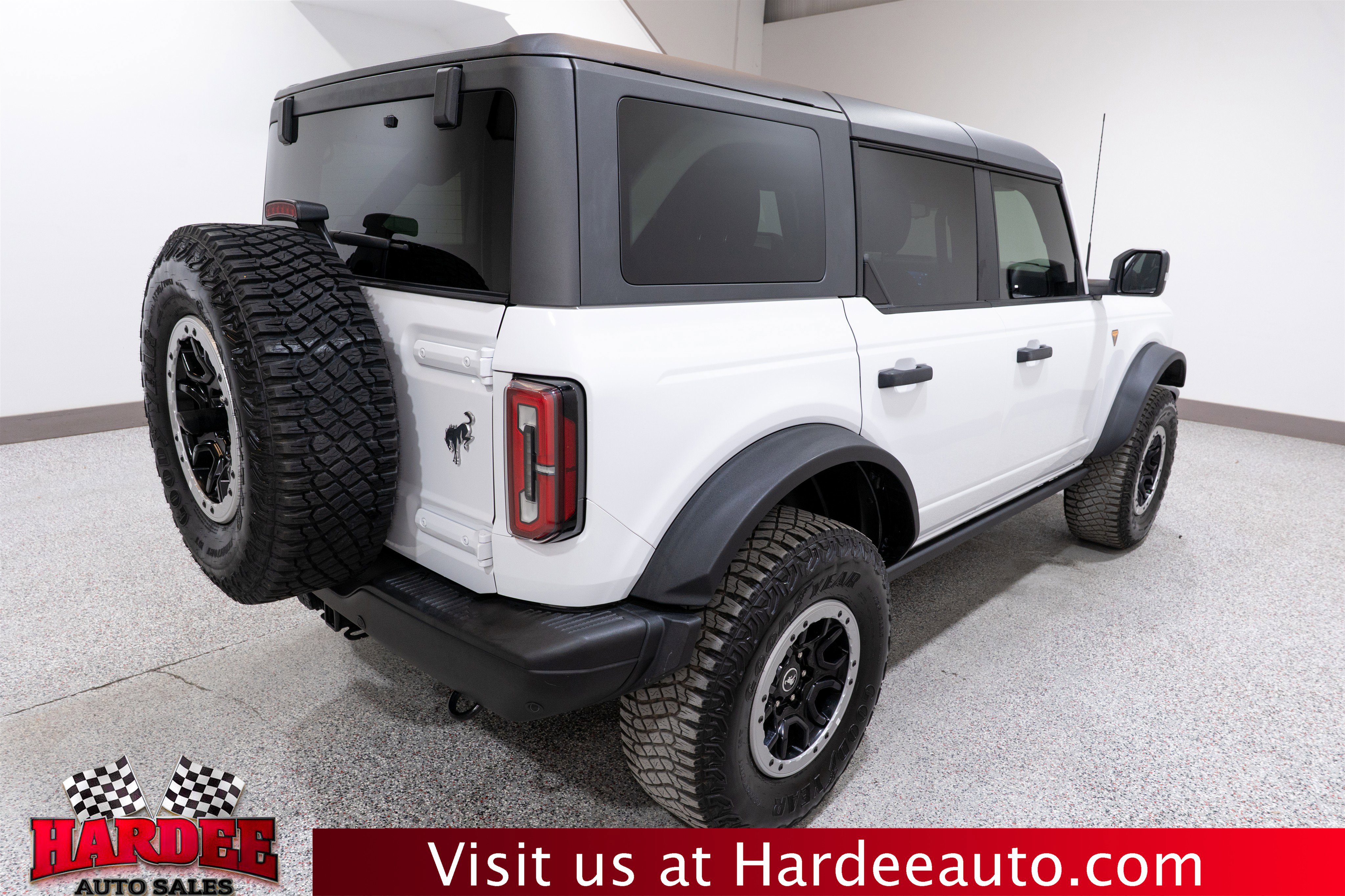 Used 2023 Ford Bronco Badlands w/ Sasquatch Package AWD/4WD image 5
