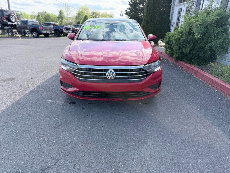 Used 2020 Volkswagen Jetta SE w/ SE Cold Weather Package FWD image 6