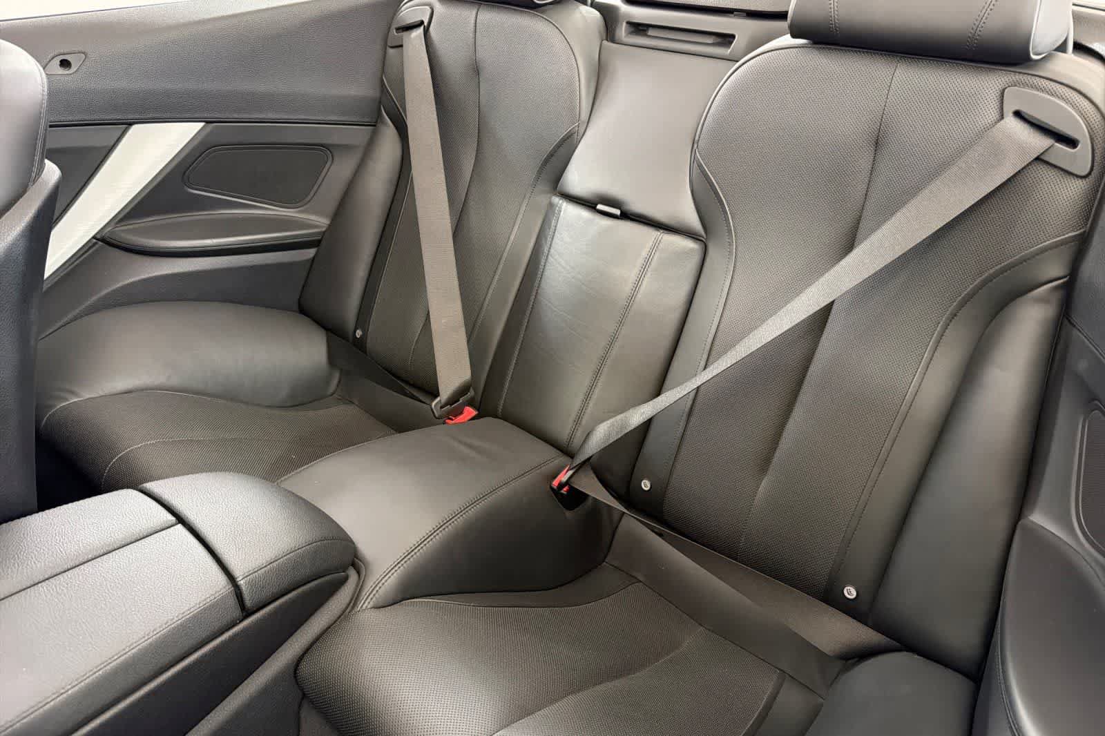 Used 2012 BMW 650i Convertible RWD image 4