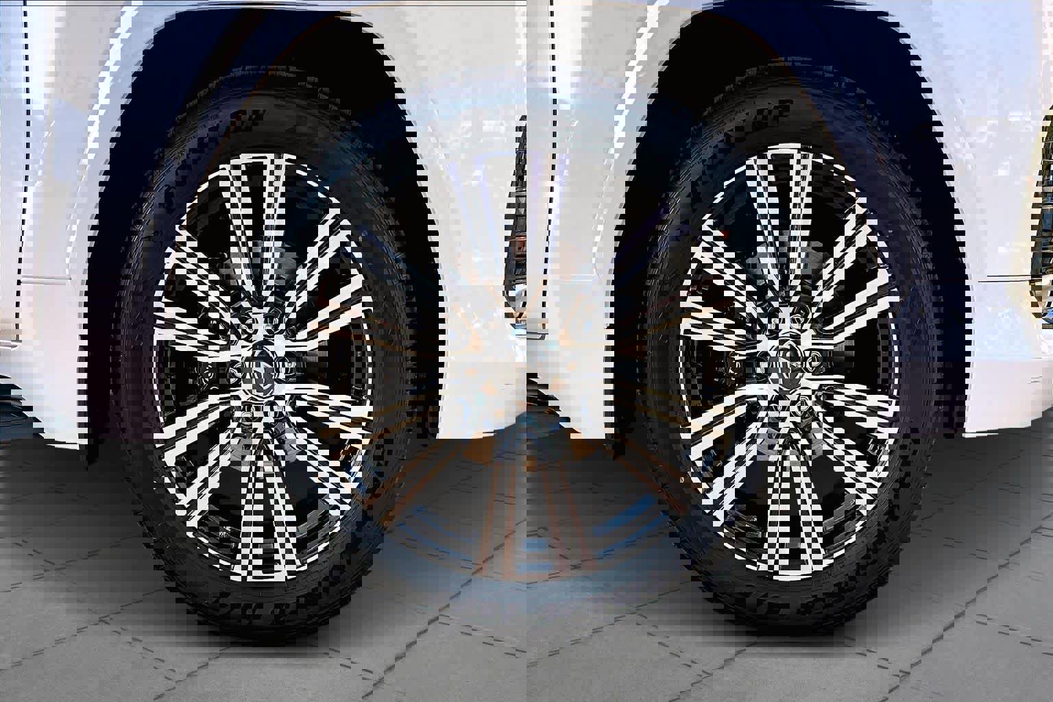 New 2026 Lexus LX 600 4WD w/ Luxury Package image 9