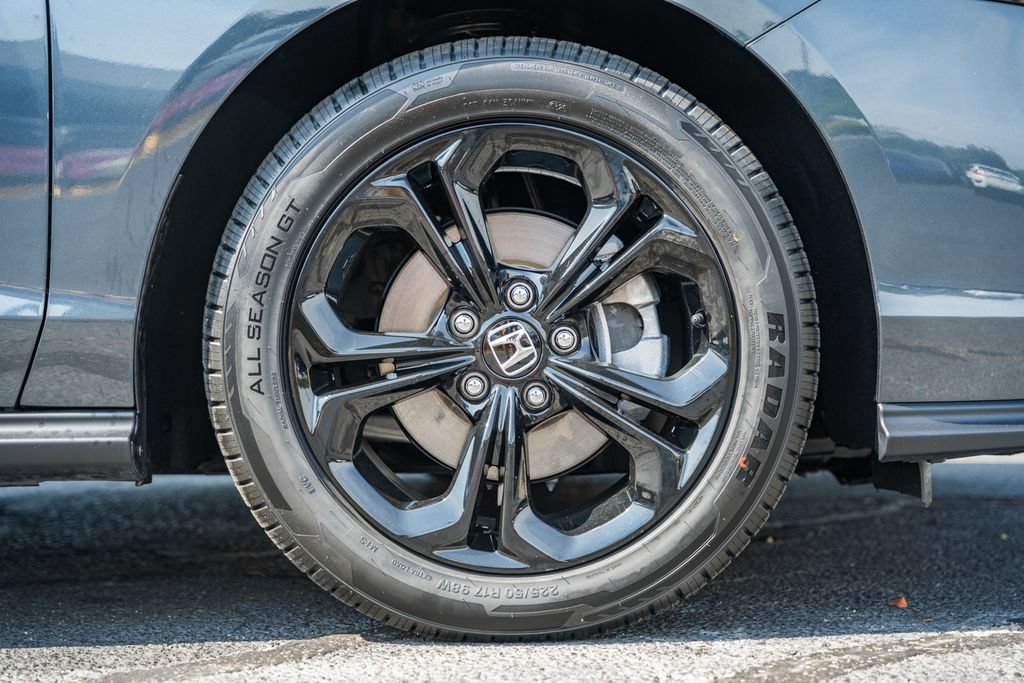 Used 2025 Honda Accord SE image 12