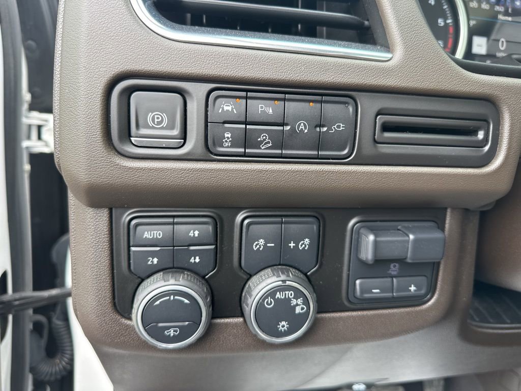 Used 2021 Chevrolet Tahoe Z71 w/ Z71 Off-Road Package image 25