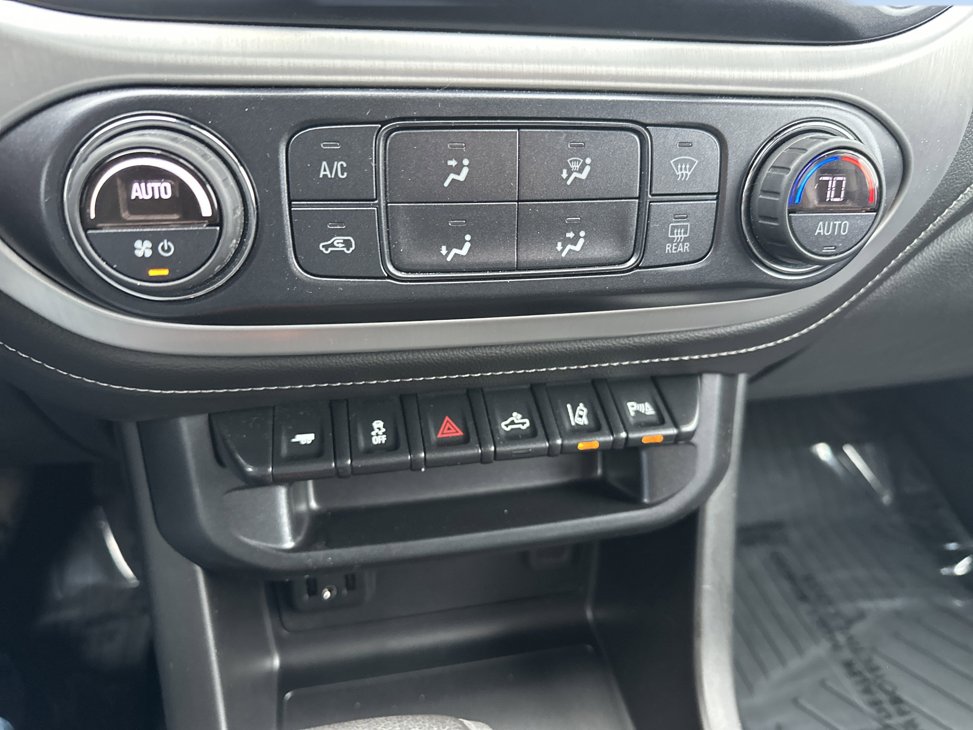 Used 2021 GMC Canyon Elevation w/ Driver Alert Package image 18