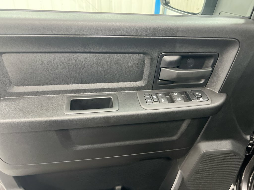 New 2027 RAM 3500 Tradesman AWD/4WD image 16