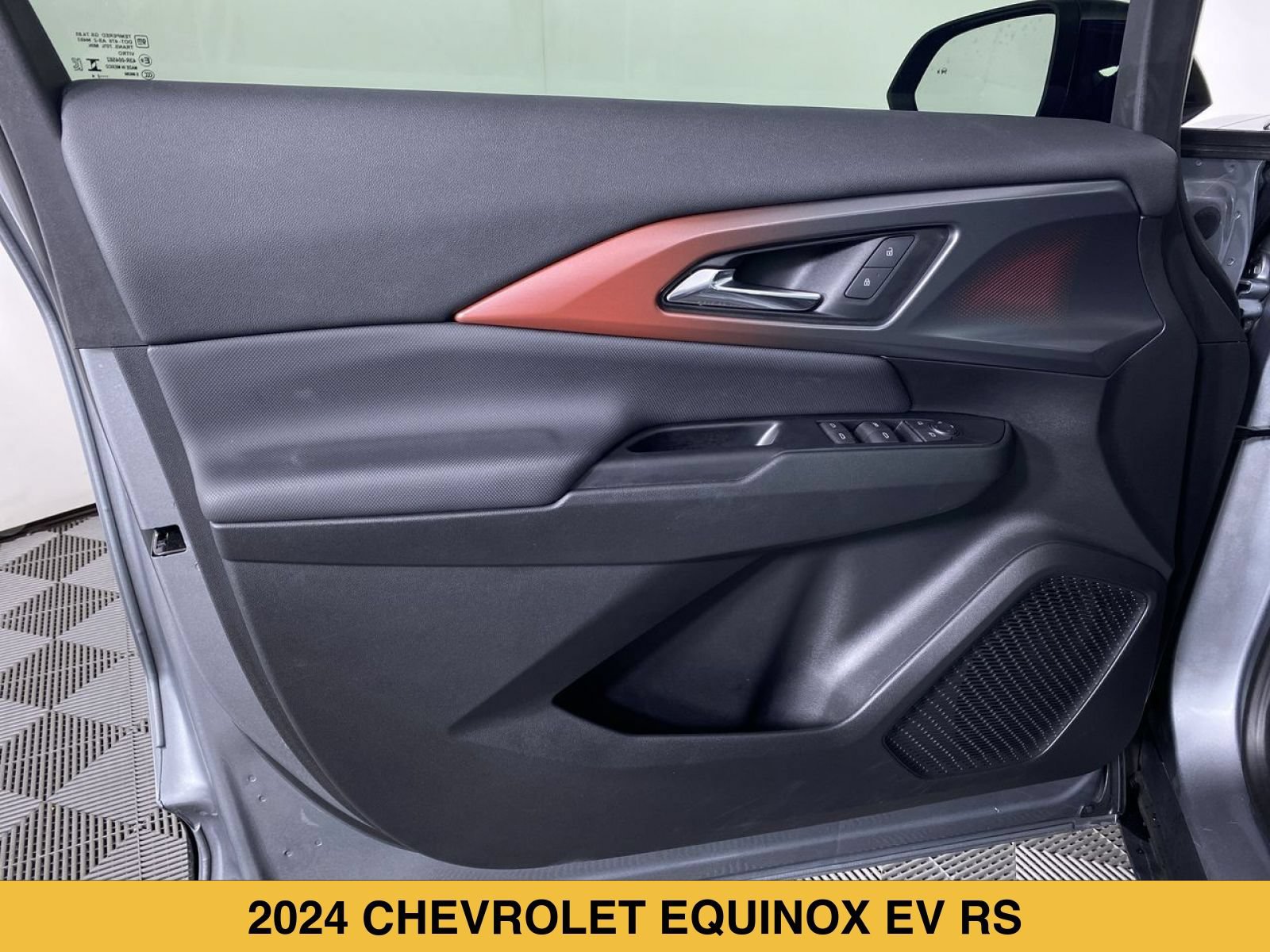 Certified 2024 Chevrolet Equinox EV RS AWD/4WD image 11