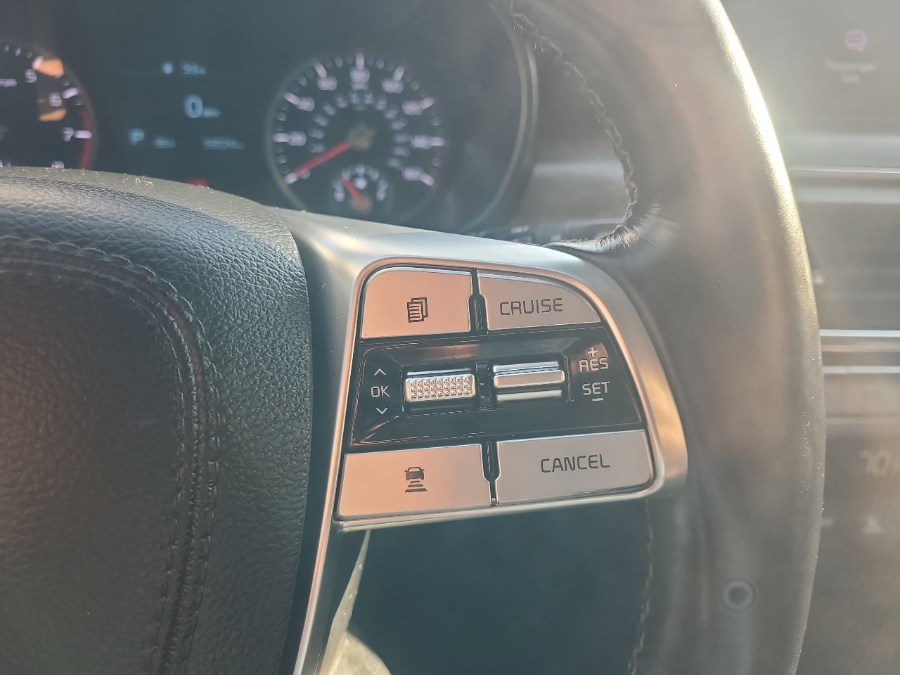 Used 2022 Kia Telluride EX w/ EX Premium Package image 19