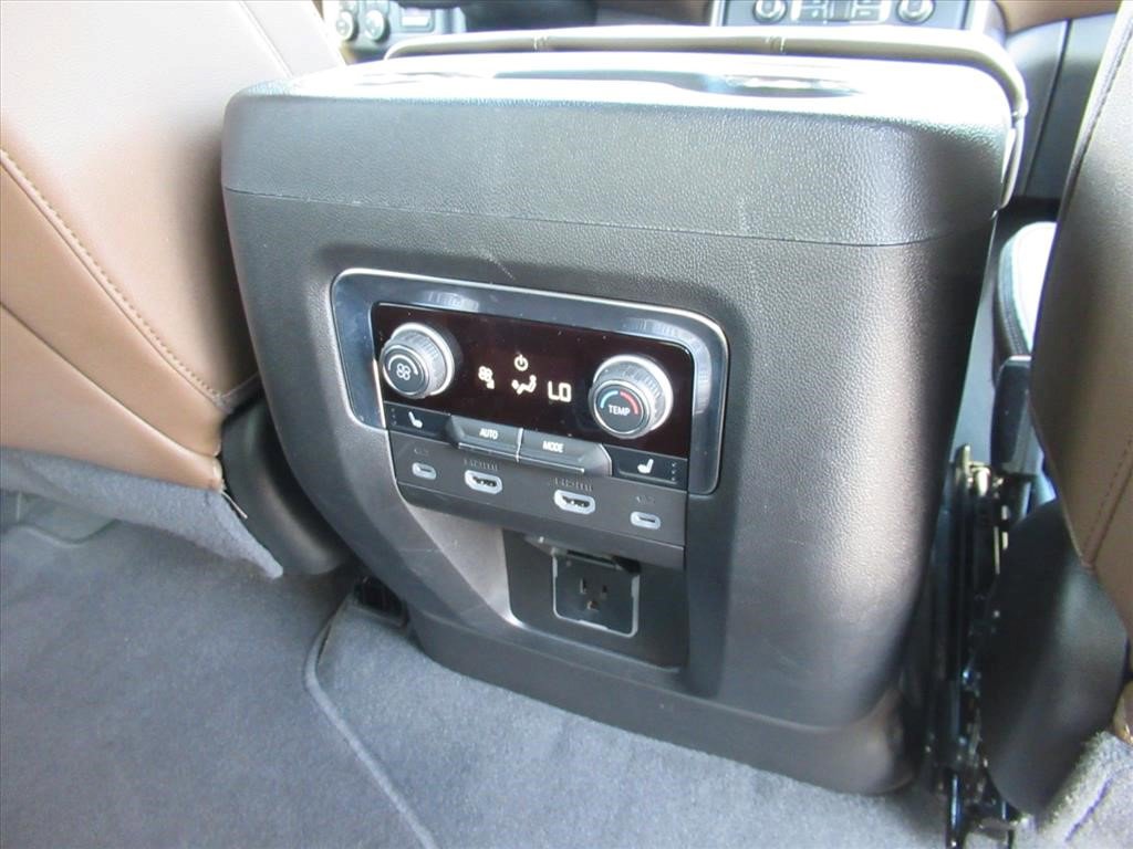 Certified 2024 Chevrolet Tahoe High Country w/ Advanced Technology Package AWD/4WD image 17