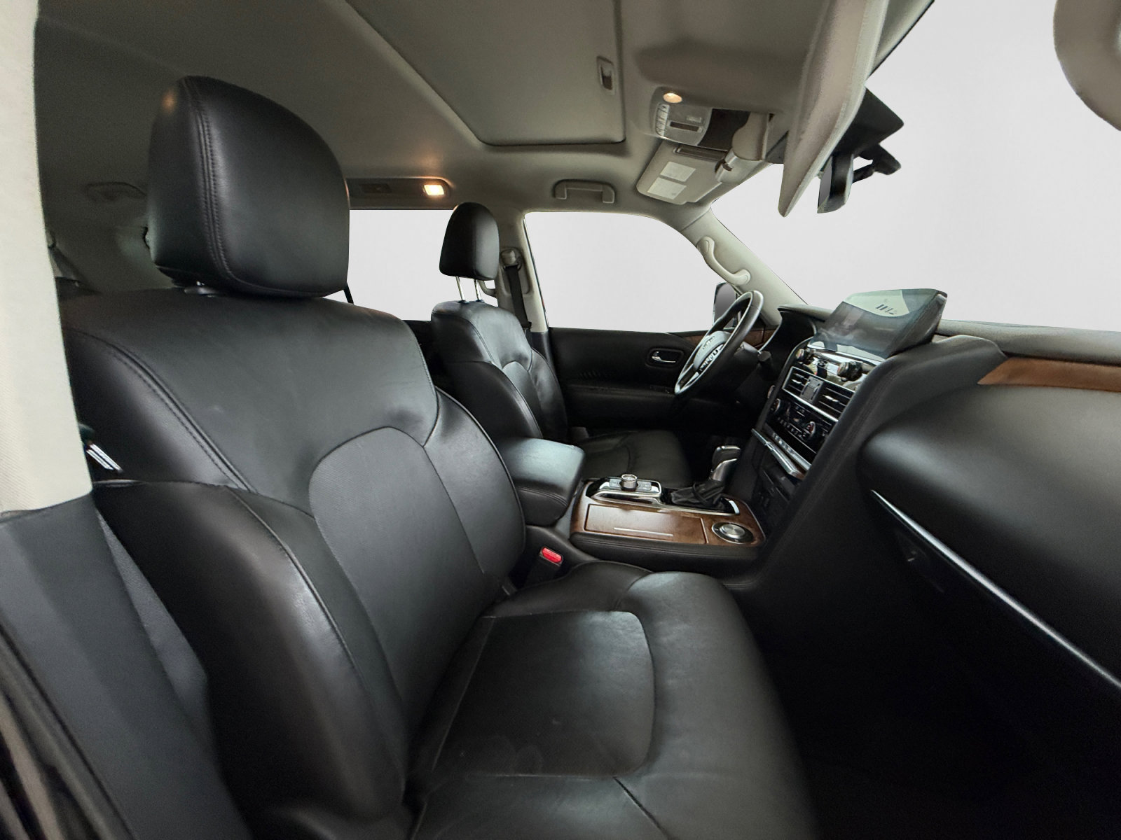 Used 2022 Nissan Armada SL w/ Captain's Chairs Package RWD image 16