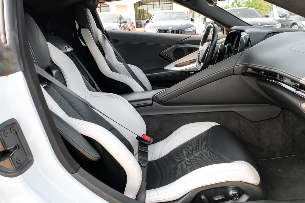 Used 2023 Chevrolet Corvette Stingray Preferred Cpe w/ Z51 Performance Package RWD image 31