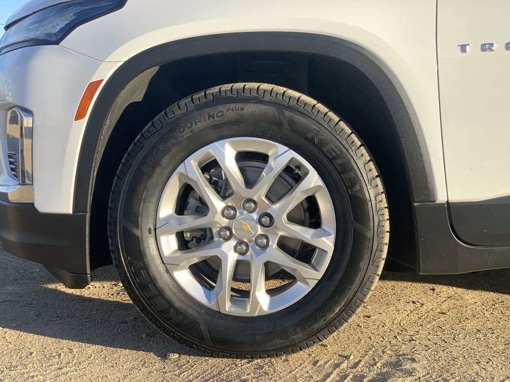Certified 2023 Chevrolet Traverse LS w/ LPO, Cargo Package image 32