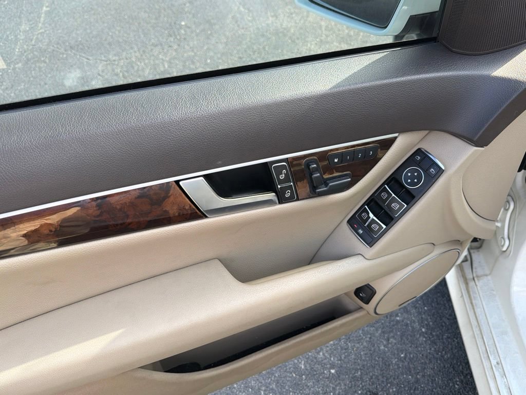 Used 2012 Mercedes-Benz C 250 Sedan image 6