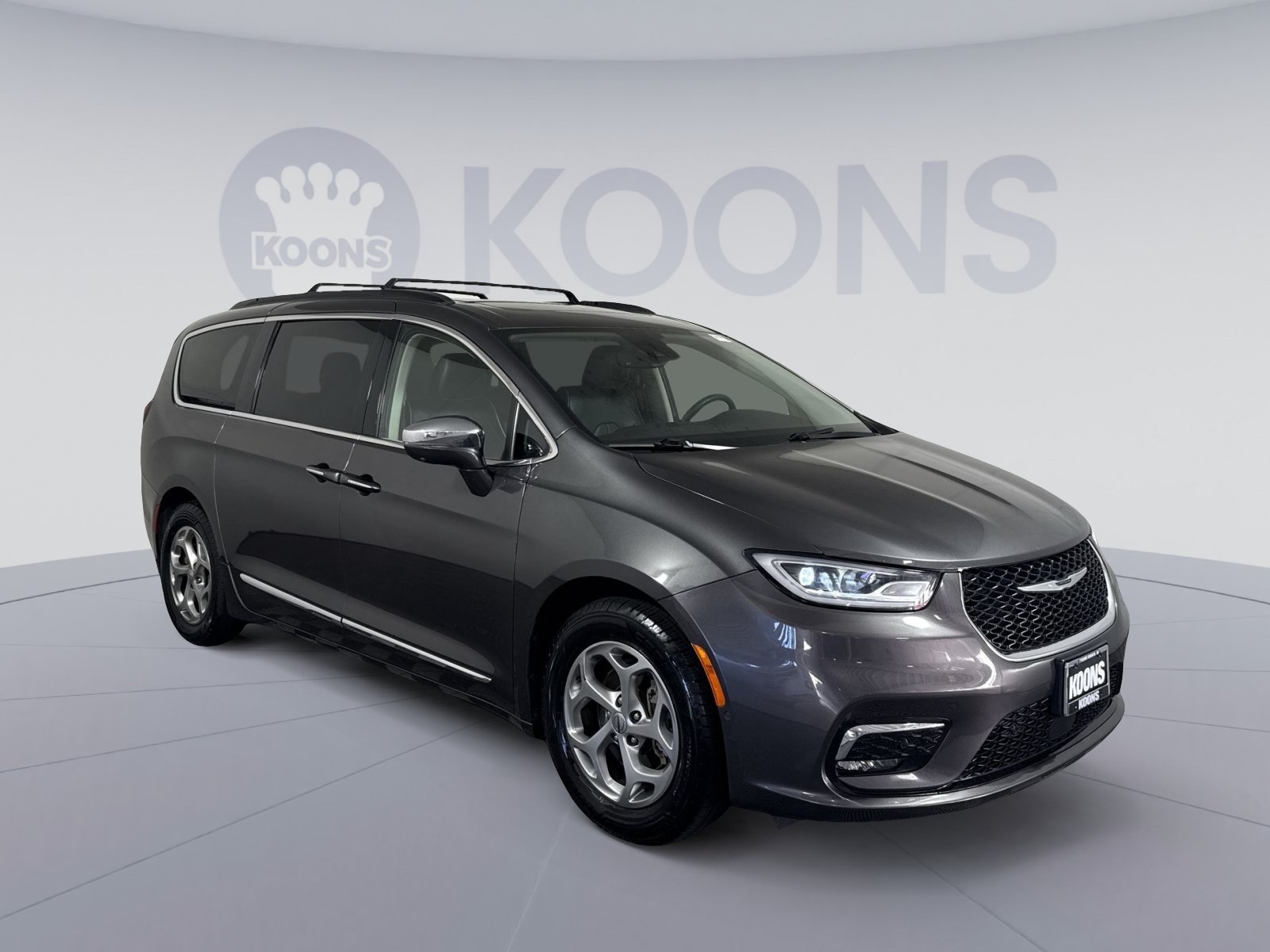 Used 2022 Chrysler Pacifica Limited FWD image 10