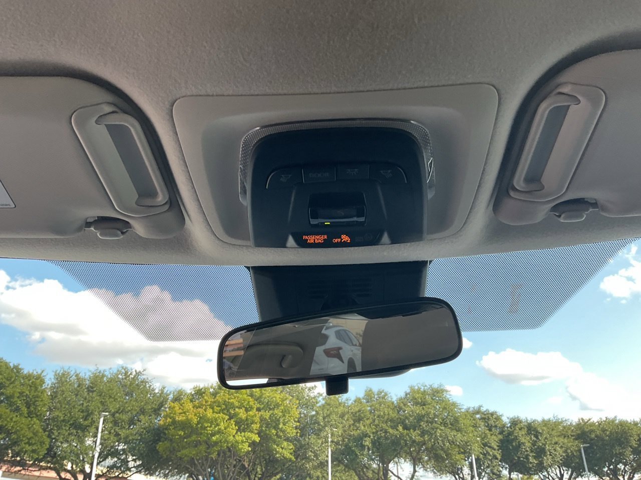 Used 2025 Toyota Corolla LE FWD image 18