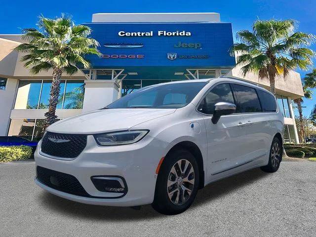 Certified 2023 Chrysler Pacifica Pinnacle FWD image 9
