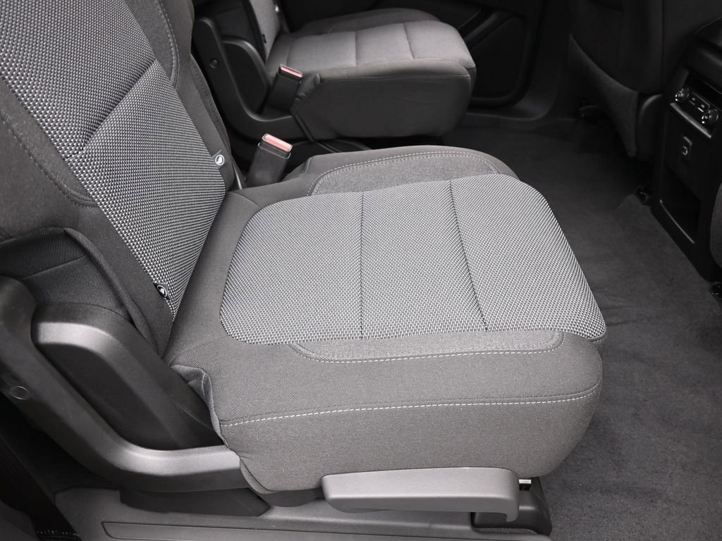 Used 2023 Chevrolet Traverse LT image 38