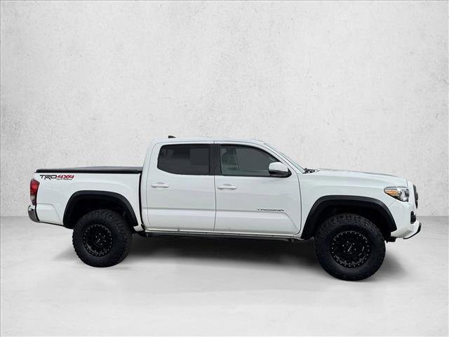 Used 2017 Toyota Tacoma TRD Off-Road w/ Tow Package (A/T) image 4