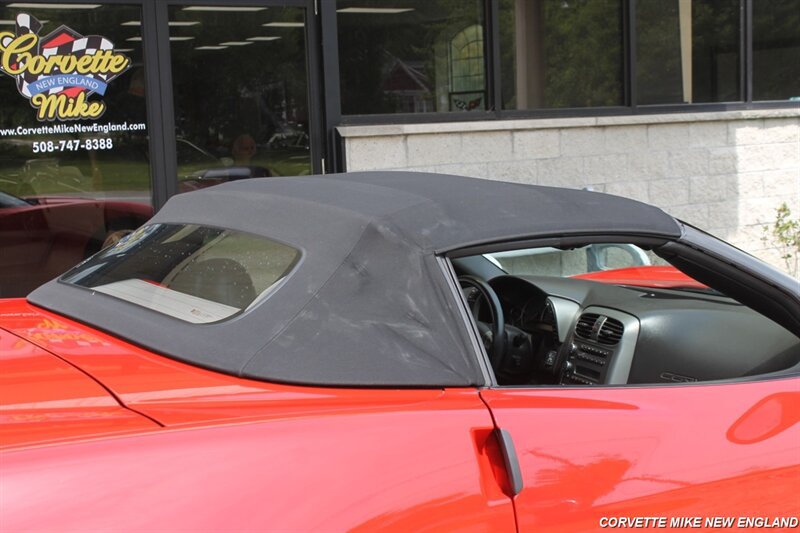 Used 2007 Chevrolet Corvette Convertible w/ Preferred Equipment Group RWD image 22