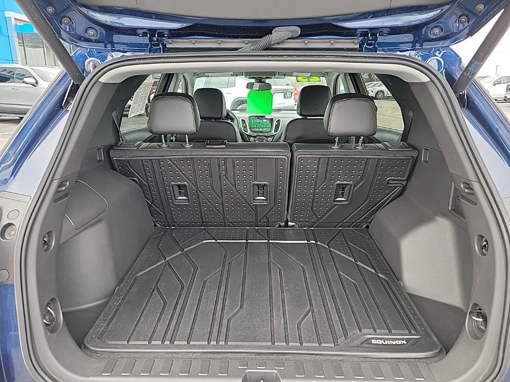 Used 2023 Chevrolet Equinox Premier image 9