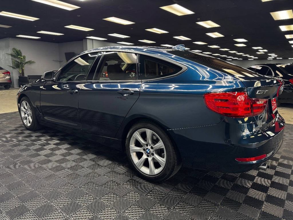 Used 2015 BMW 328i Gran Turismo xDrive image 9