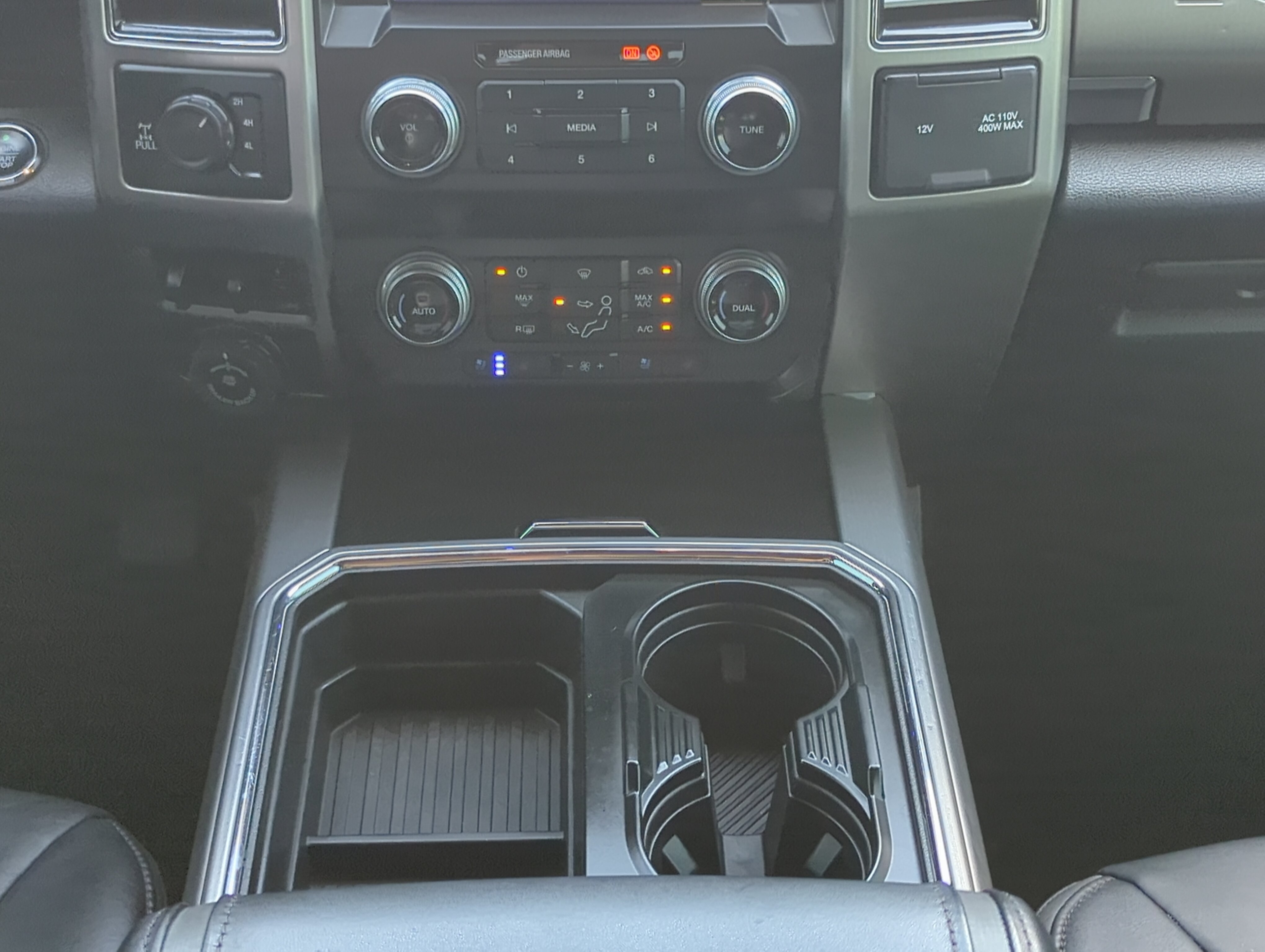Used 2020 Ford F250 Platinum w/ Tremor Off-Road Package AWD/4WD image 17