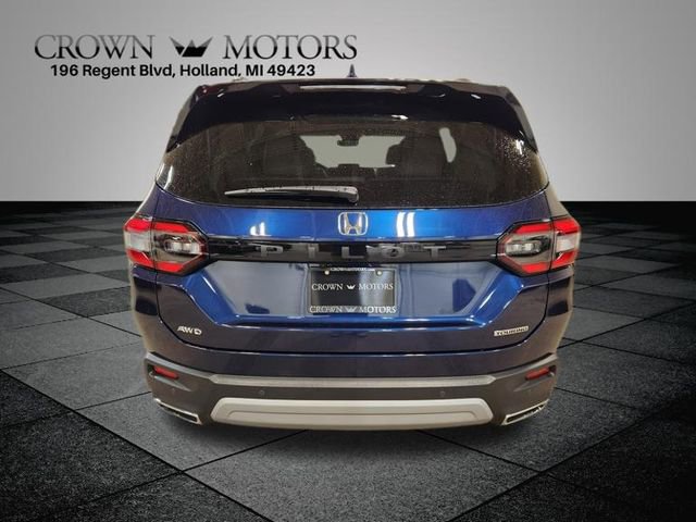 Certified 2025 Honda Pilot Touring image 4