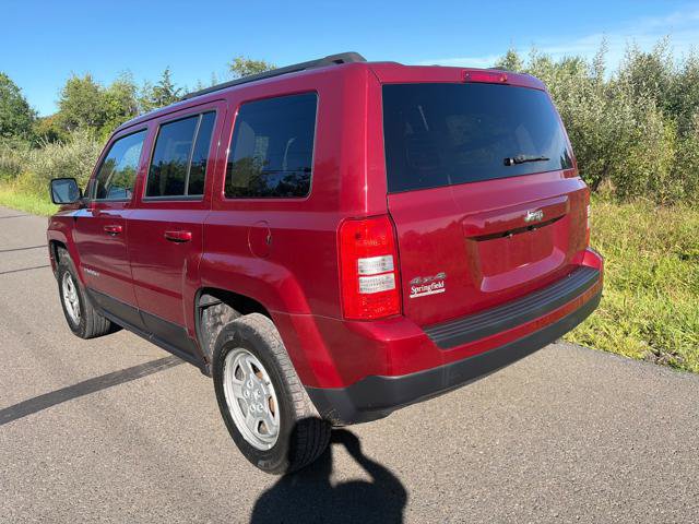 Used 2016 Jeep Patriot Sport w/ Power Value Group AWD/4WD image 2