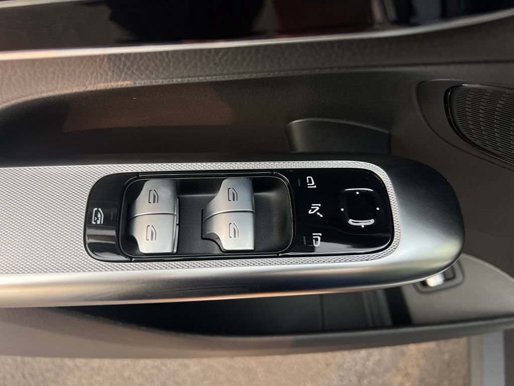 New 2026 Mercedes-Benz GLC 300 4MATIC image 11