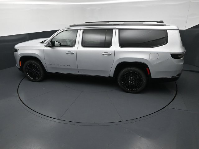 New 2026 Jeep Grand Wagoneer L Limited AWD/4WD image 15