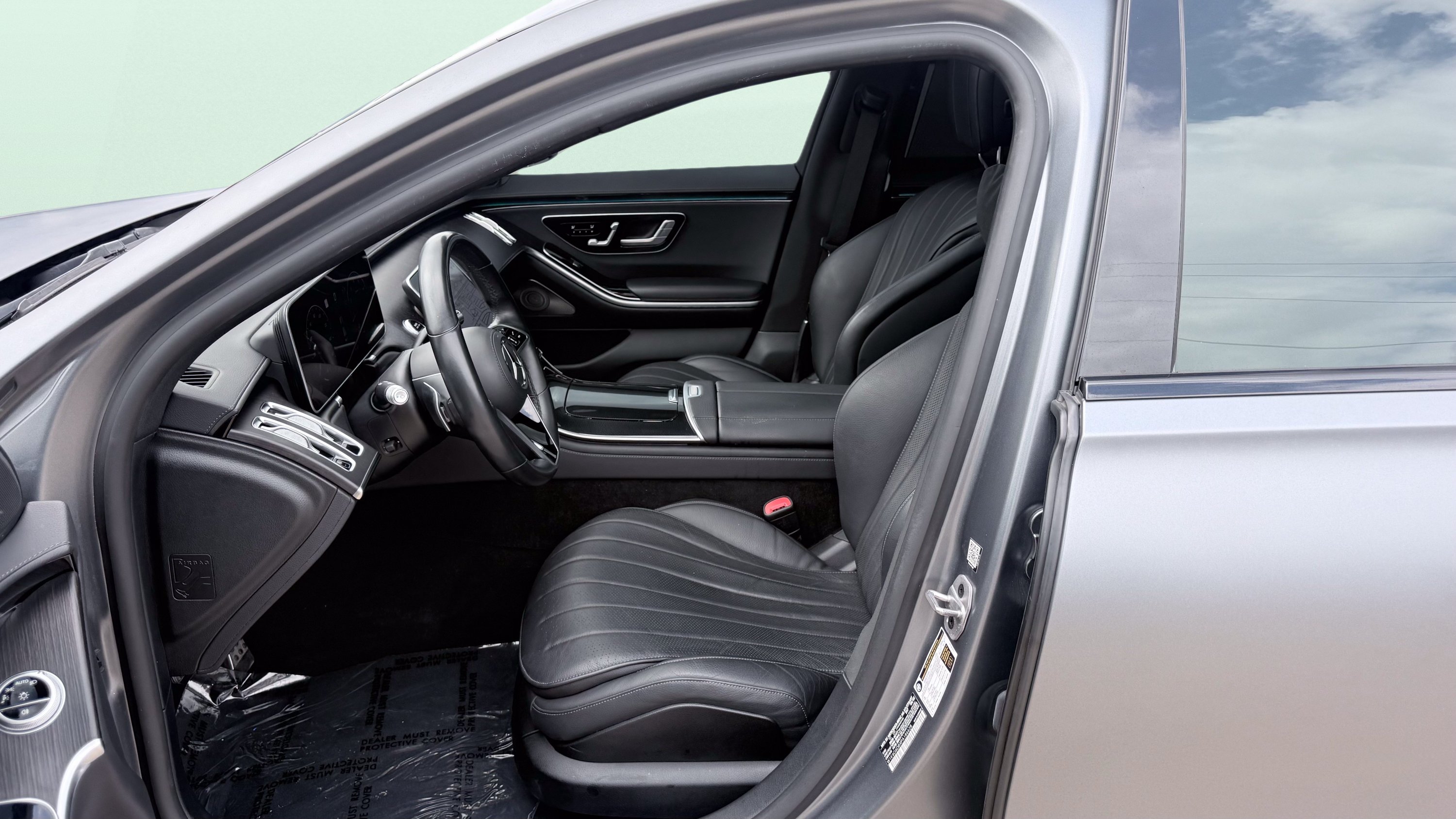 Used 2023 Mercedes-Benz S 500 4MATIC w/ AMG Line image 25